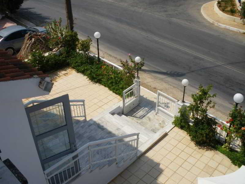 Anna Aparthotel