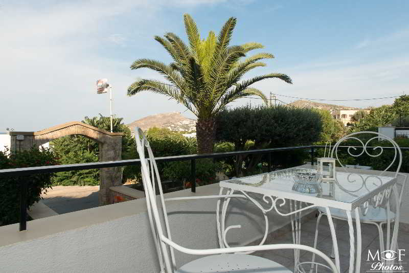 Elena Aparthotel 2*