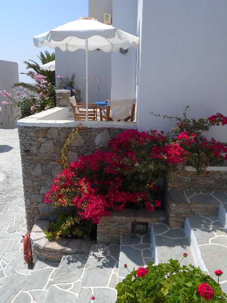 Folegandros Apartments 2*