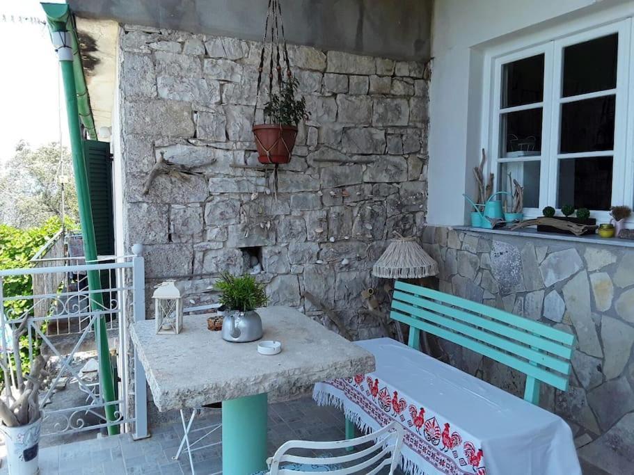 Apartment Charming House With Stunning View Arvanitakeika