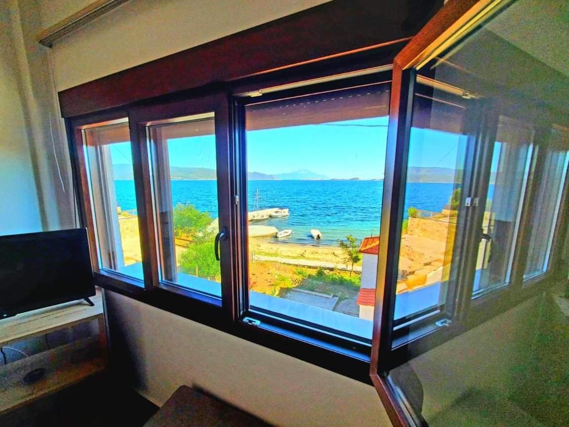 Gianni's 1 By The Sea Ammouliani