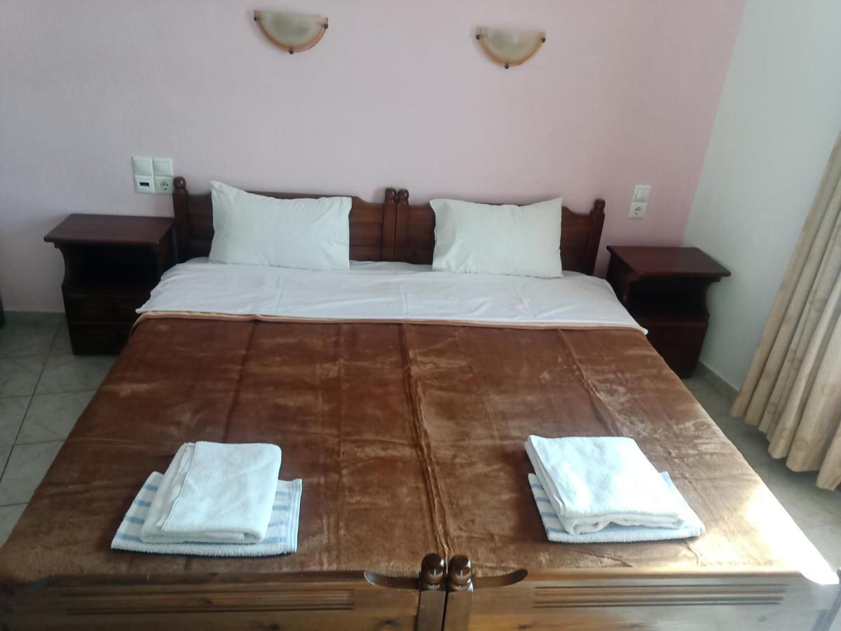 Skiathos Studios Aparthotel