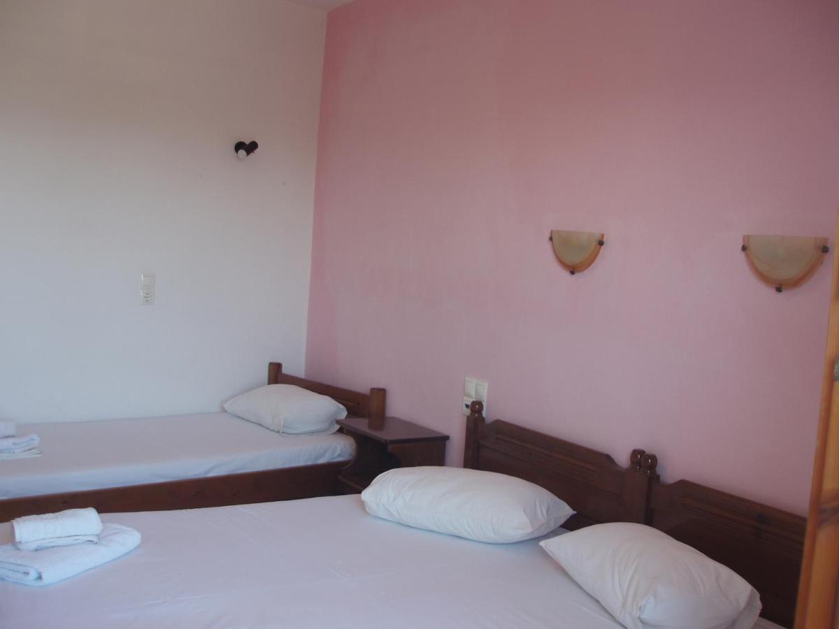 Skiathos Studios Aparthotel
