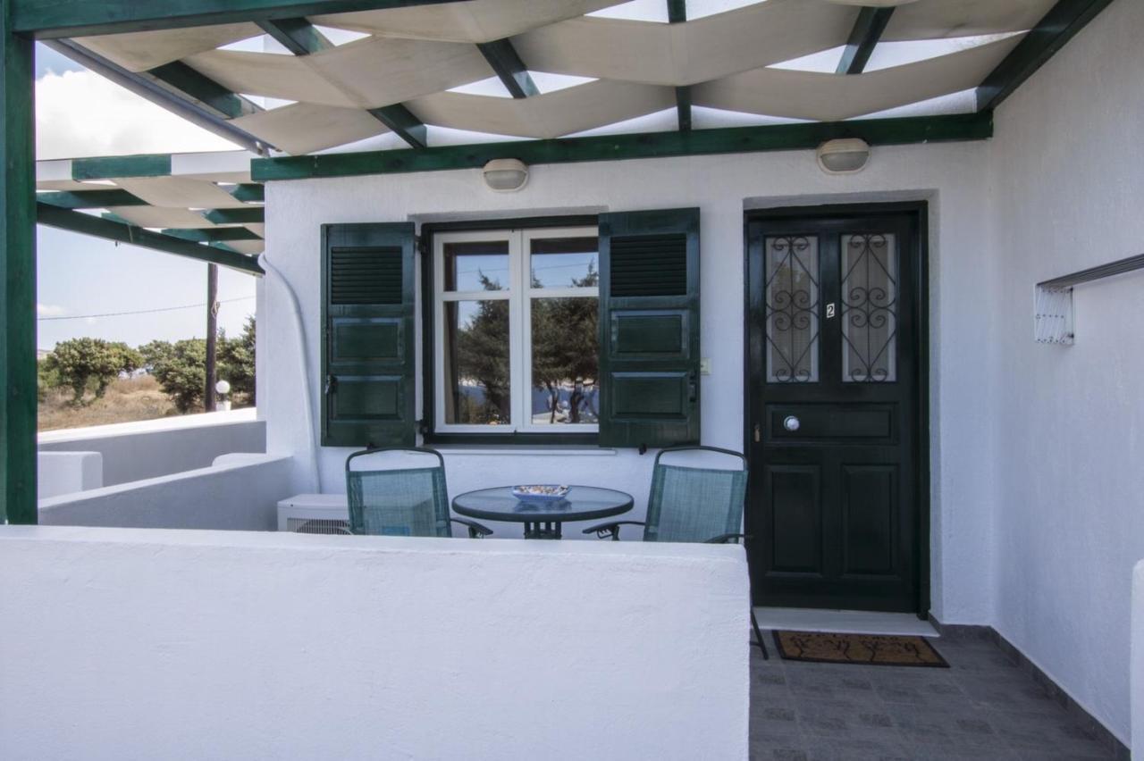Apartment Akrothalassia Adamantas (Milos)