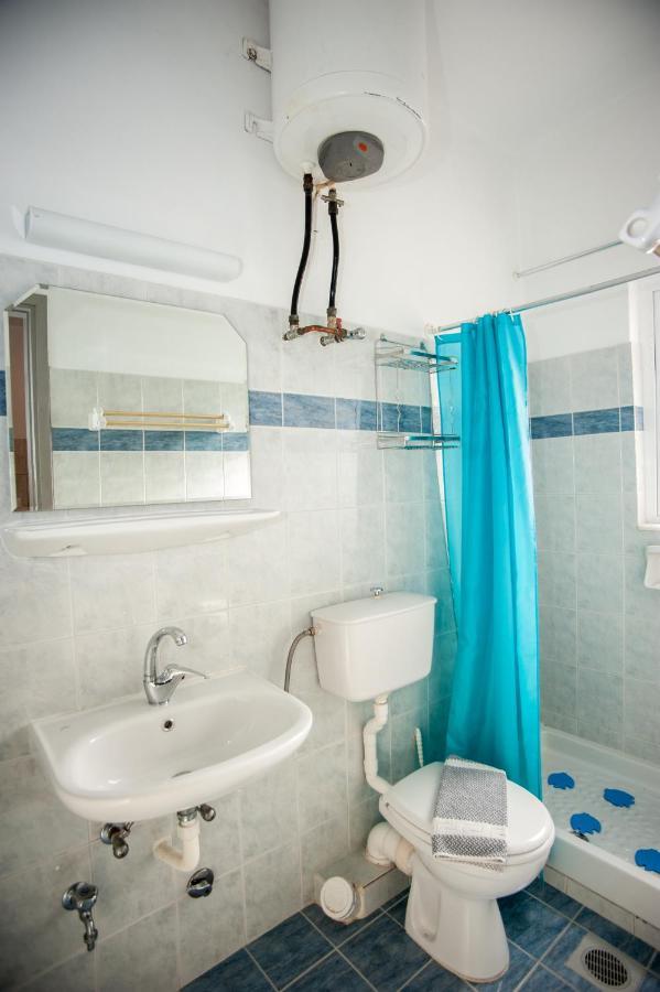 Vivian Guest house