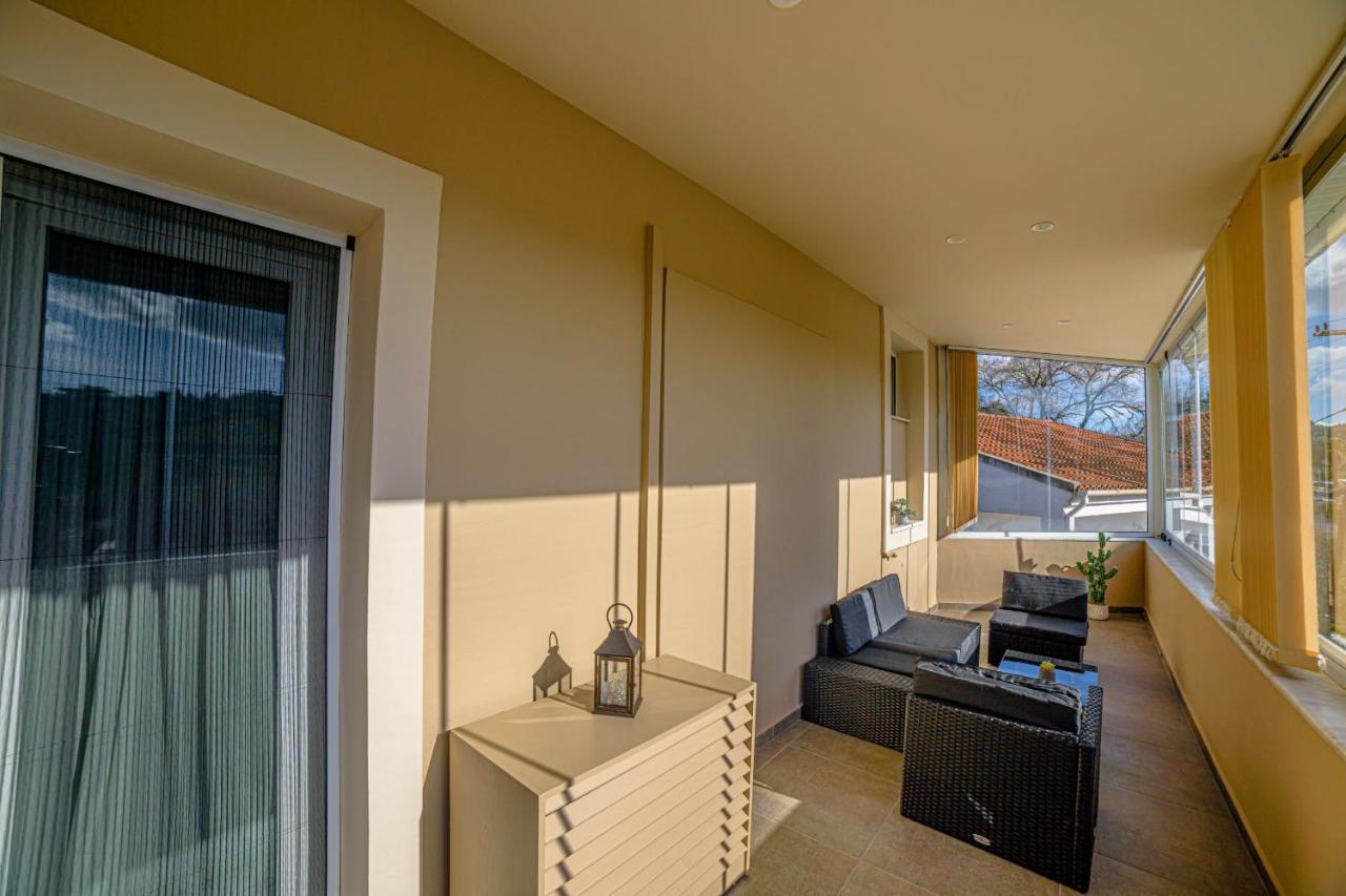 Daedalus Luxury - Seaview & Heated Pool Apartment *