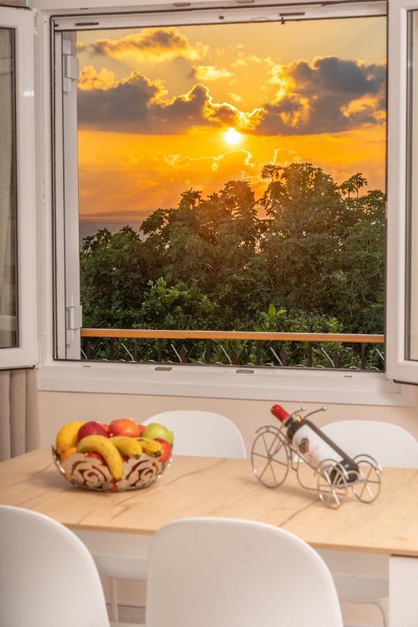 Apartment Dimitra &
