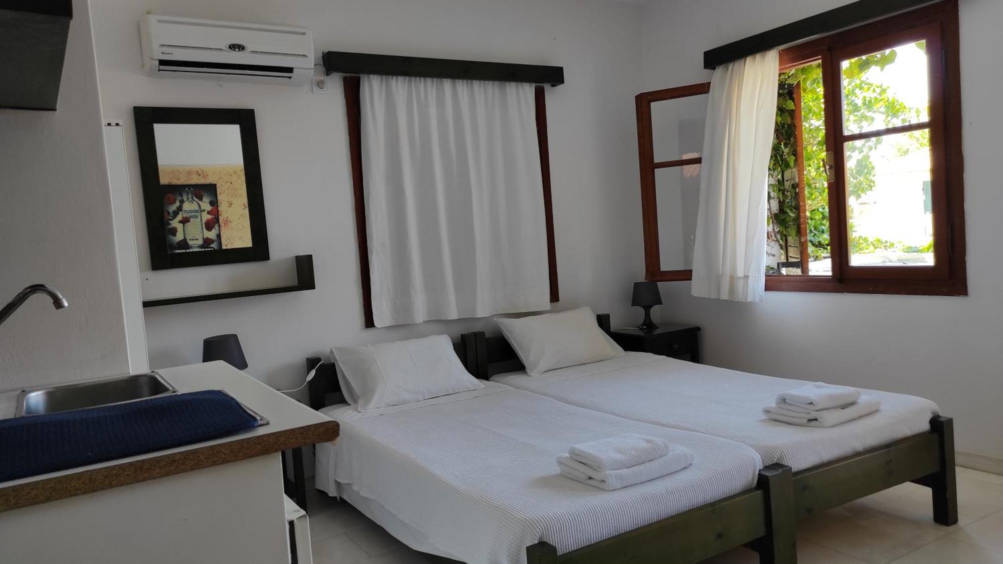 Staggia Aparthotel Sami (Kefalonia)