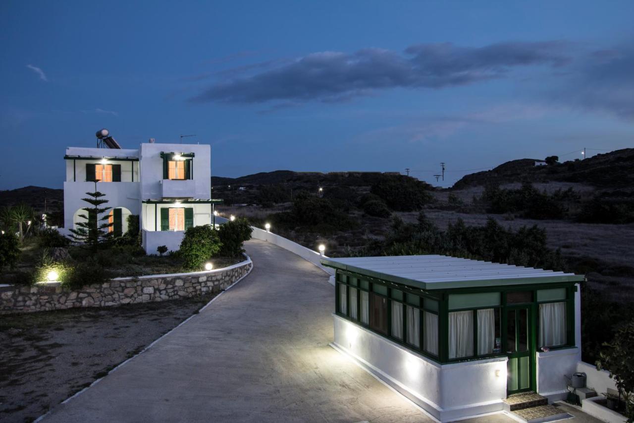 Akrothalassia * Adamantas (Milos)