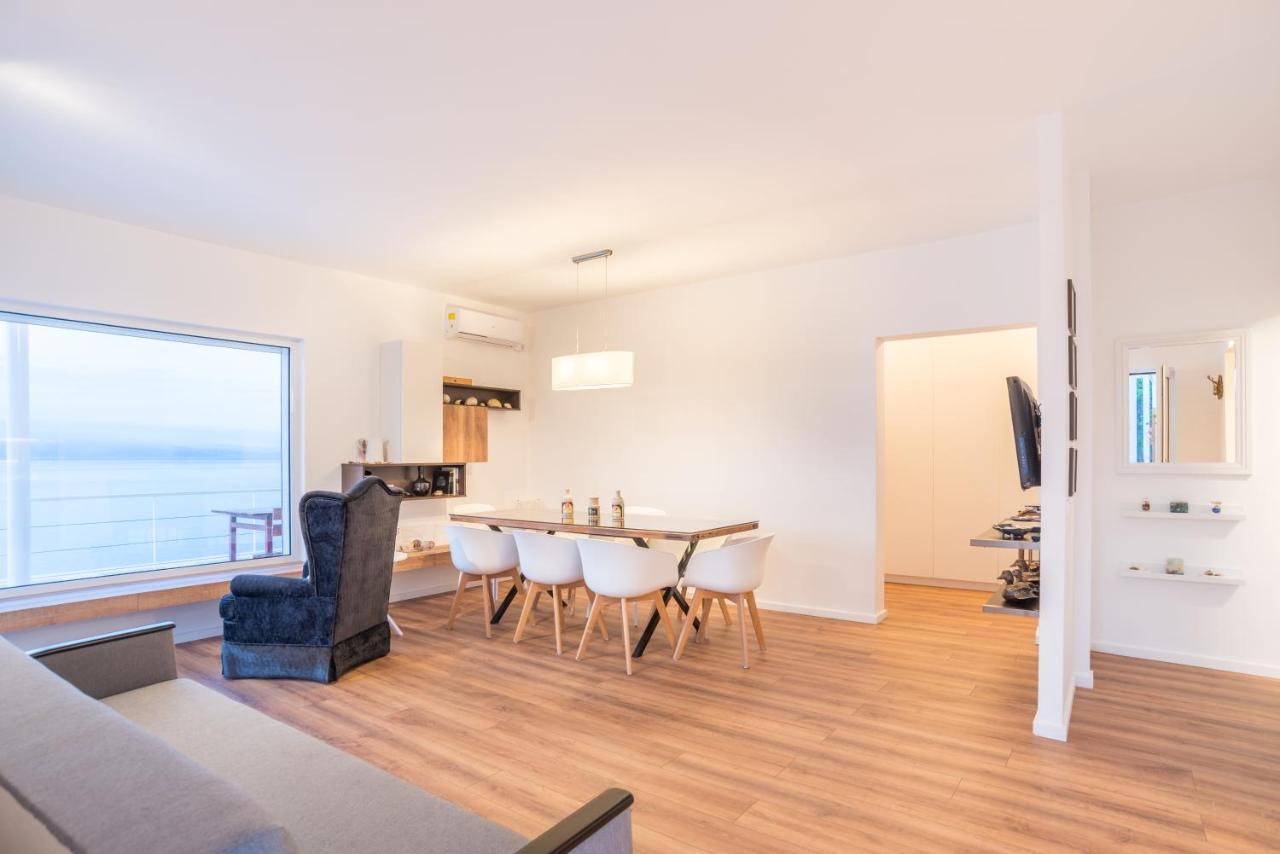Holiday home Epipleon *