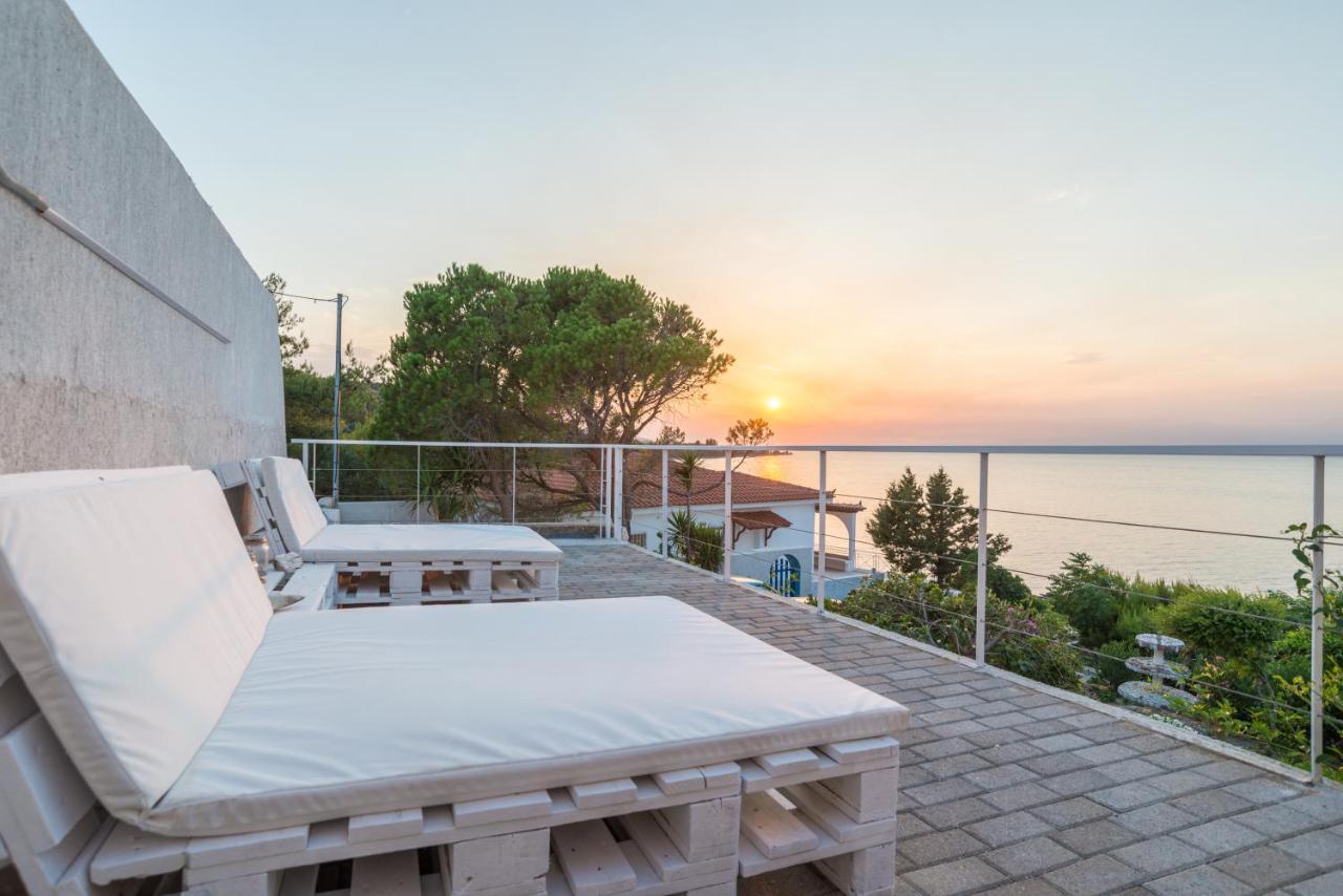 Holiday home Epipleon *