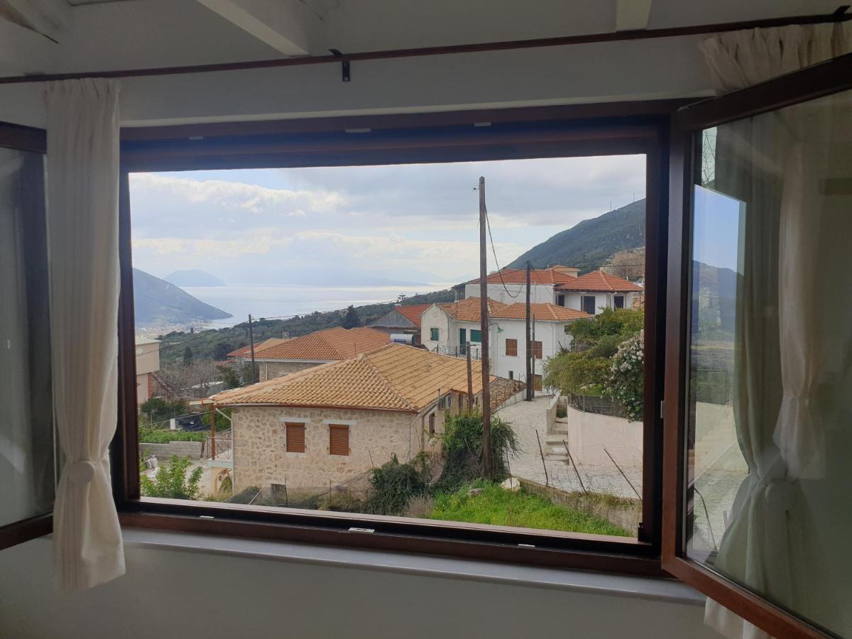 Rena Agios Petros (Lefkada)