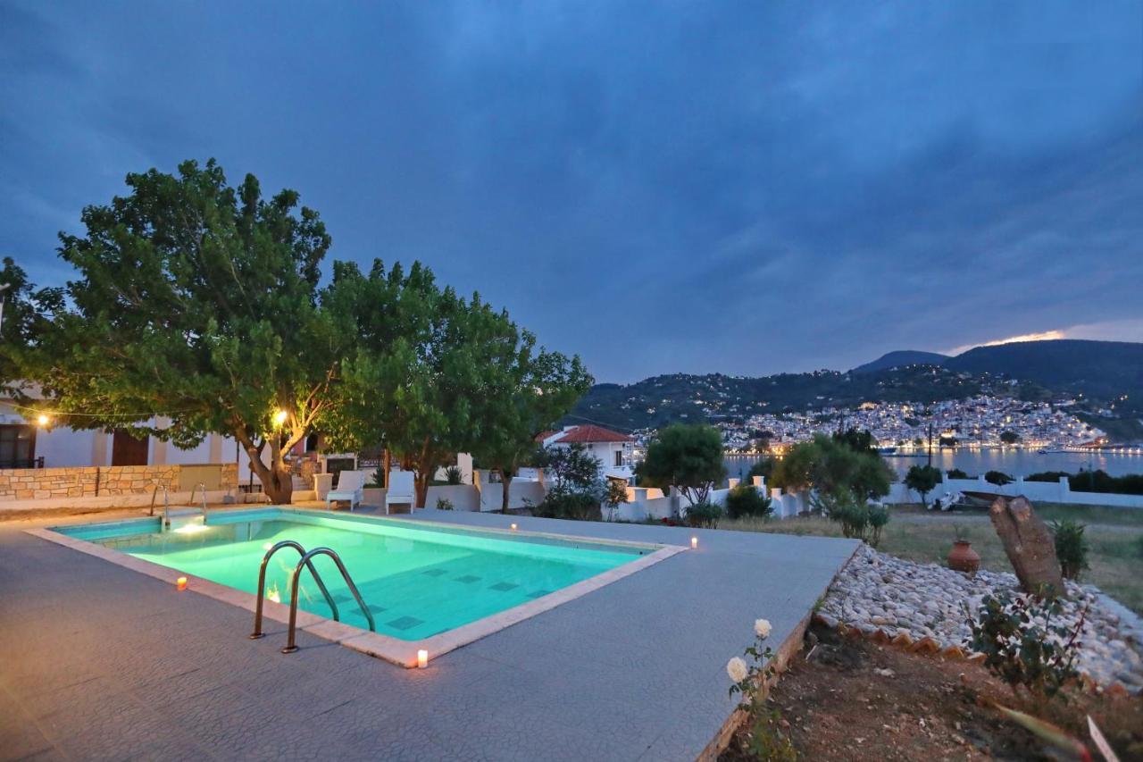 Karavos Waterfront Villa