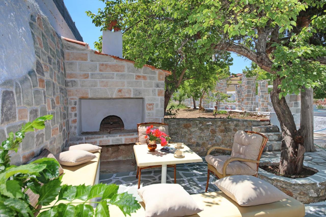Villa Karavos Waterfront Skopelos Town