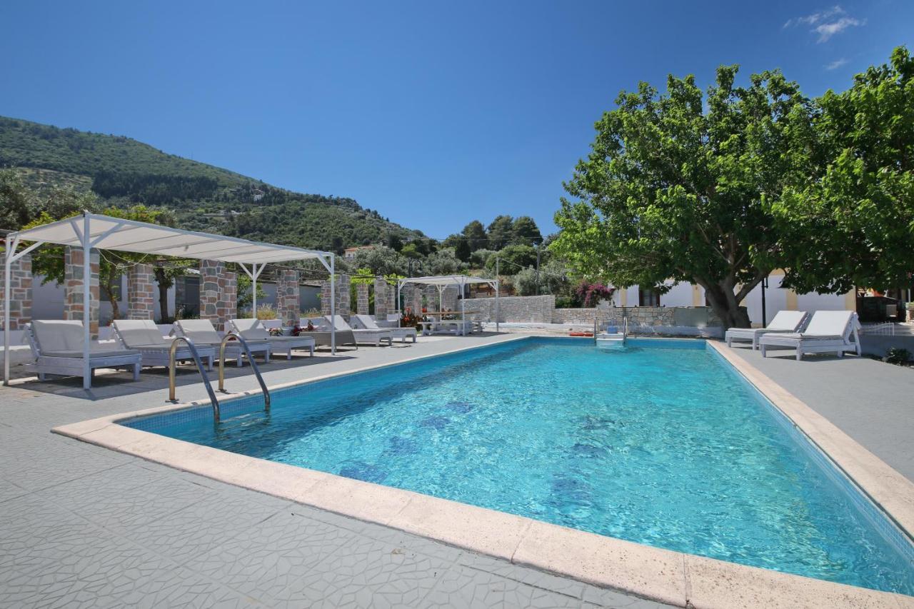 Karavos Waterfront Villa