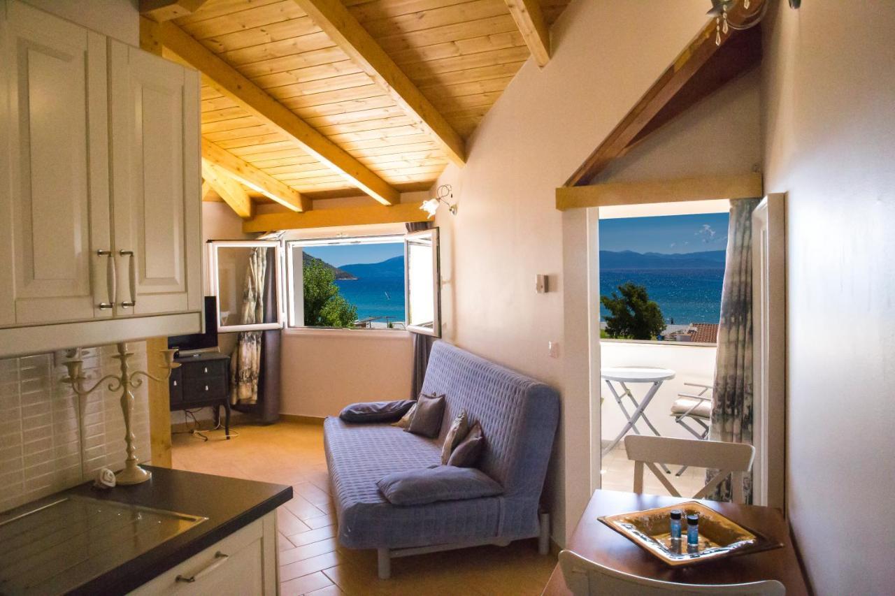 Odeon 3* Vasiliki (Lefkada)