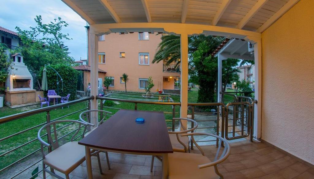 Tsitsirikos Studios * Toroni