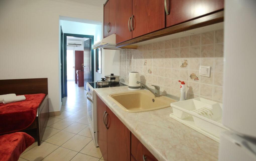 Tsitsirikos Studios Apartment Toroni