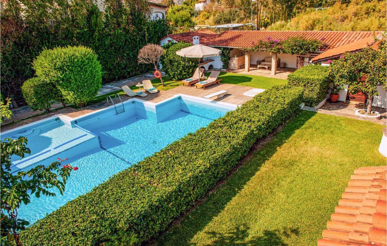 Holiday home Melenia *