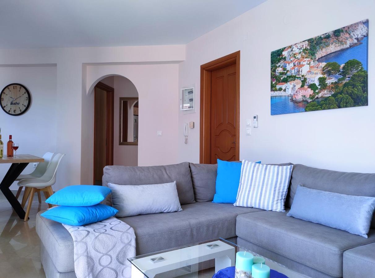 Blue Lagoon Luxury A3 *