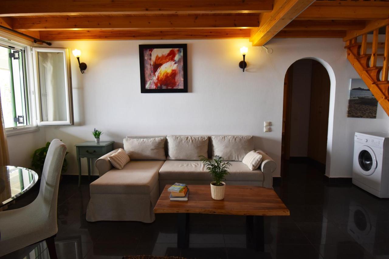 Delfini Aparthotel *