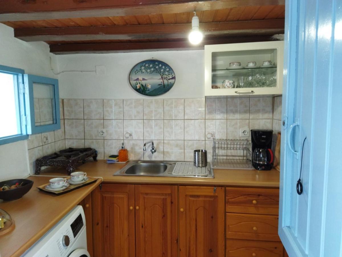 «astrofeggia» A Private Stone House Nature-seaview Holiday home *
