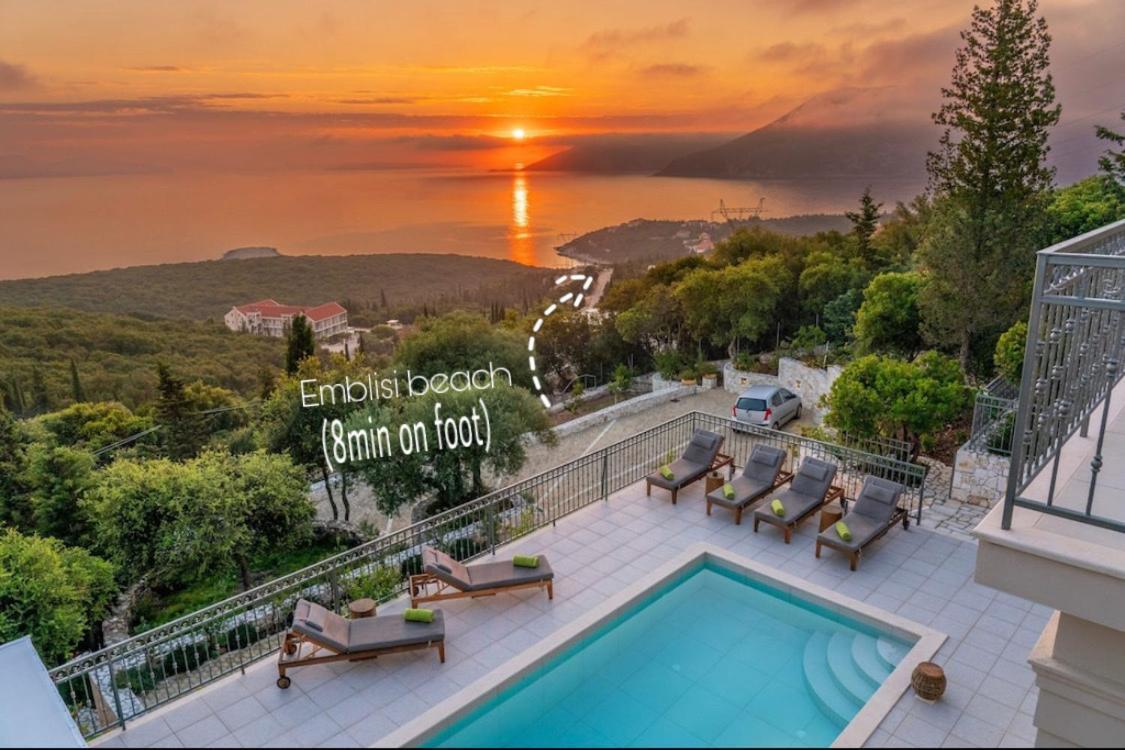 Luxury Above Emblisi , With Heated Pool ! Fiskardo