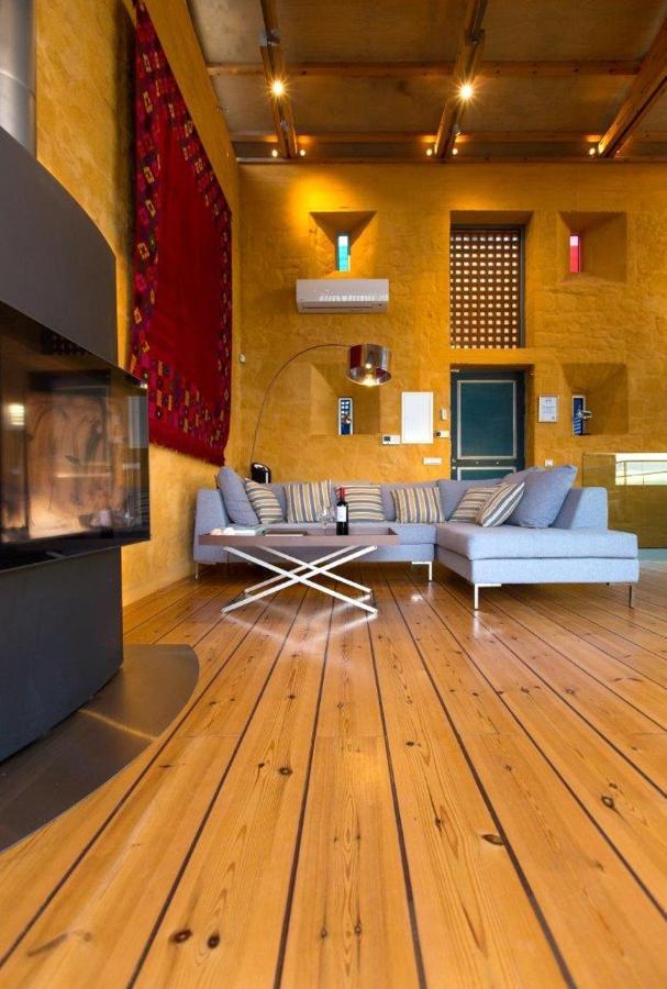 Ravdoucha Epavlis - Luxury Private