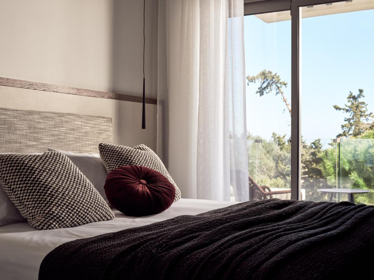 Villa Alexandra Seaview Luxurious Villa, By Thinkvilla *