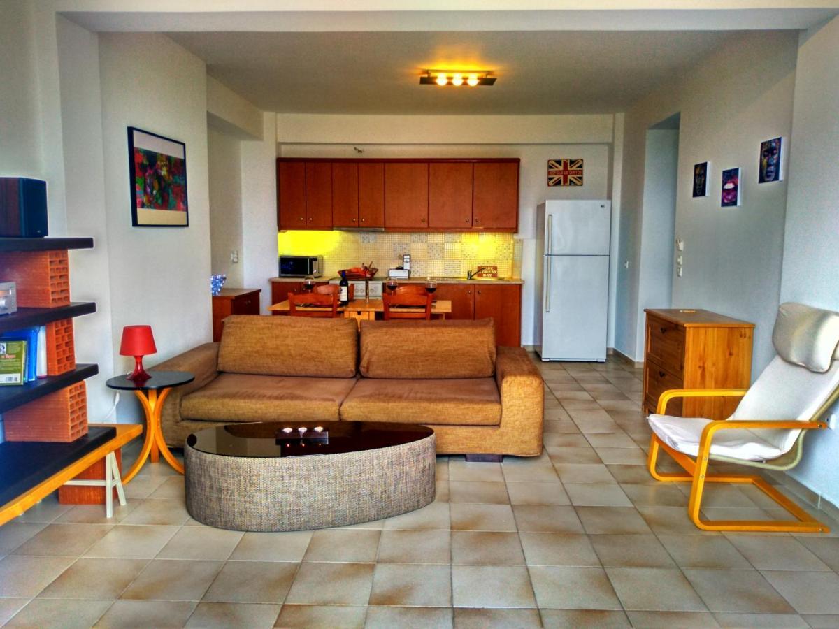 Alekos Houses-sundance Lixouri