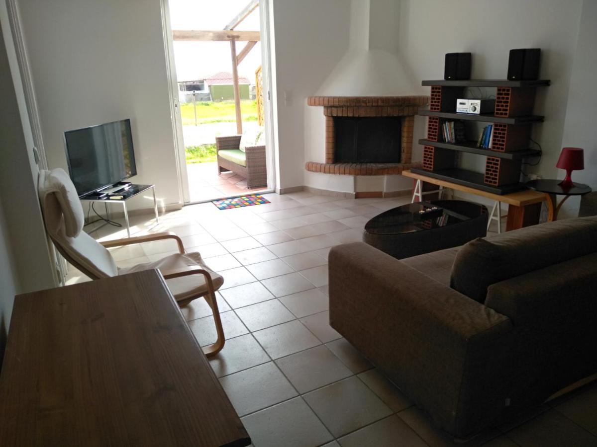 Alekos Houses-sundance * Lixouri