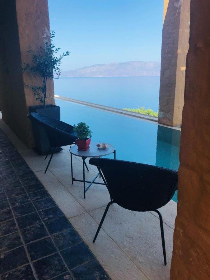 Ravdoucha Epavlis - Luxury Private Villa *
