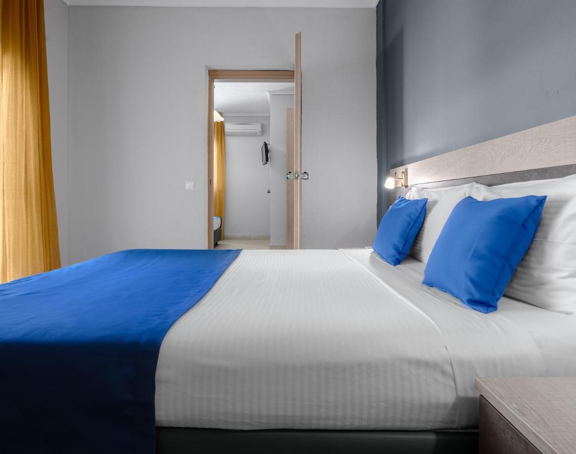 Stratos Hotel 3*