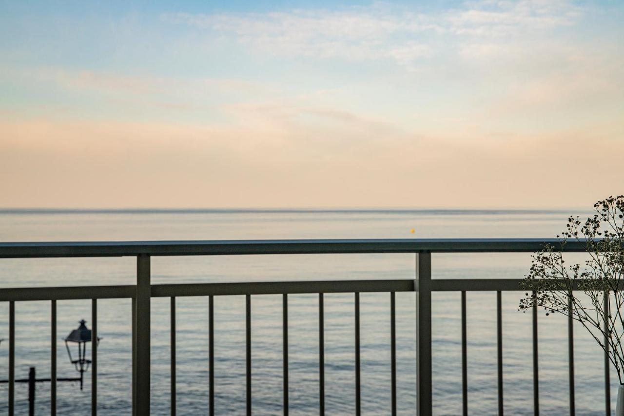 Zefyros Sea View 3*