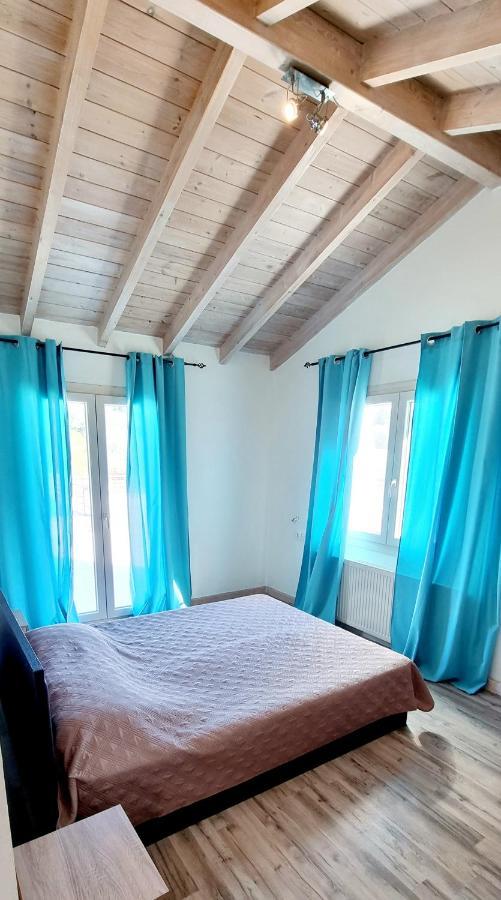 Apartment Wood Metal Glass *