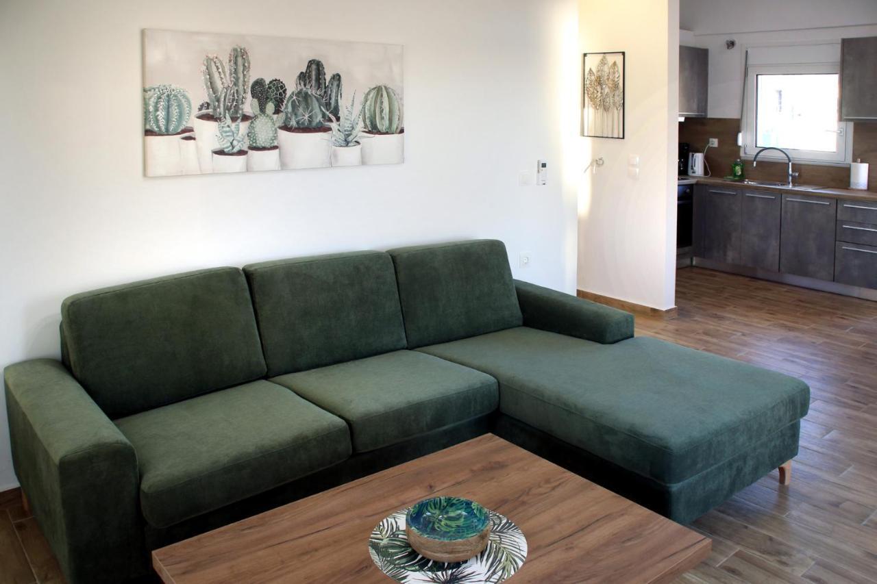 Apartment Thalia Chanla *