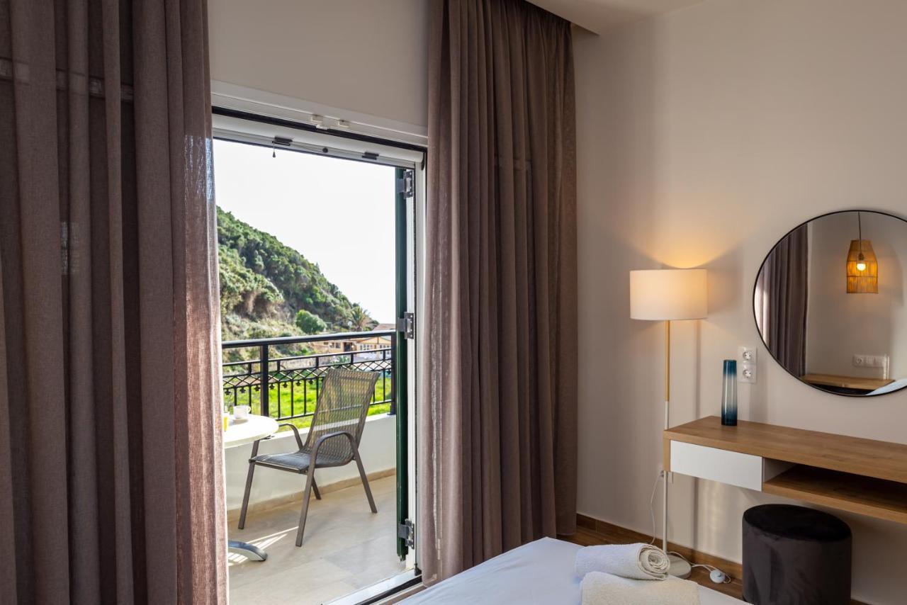 Sea View Apartment *
