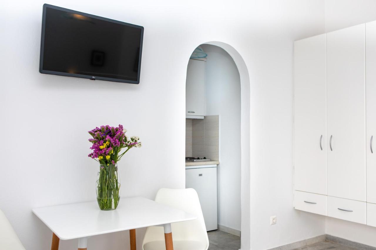 Zas Studios Apartment