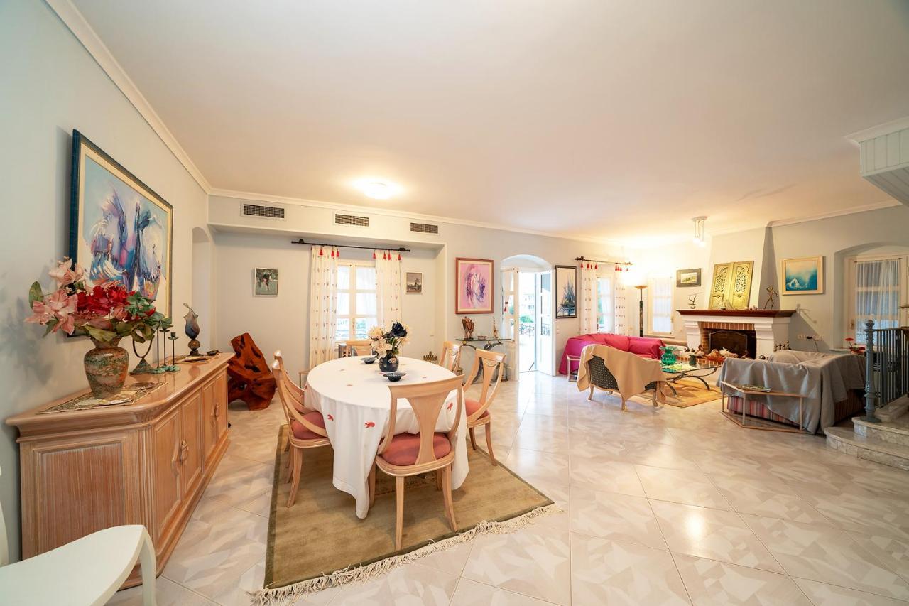 Villa Kefalonia Original - Alexander Beachfront