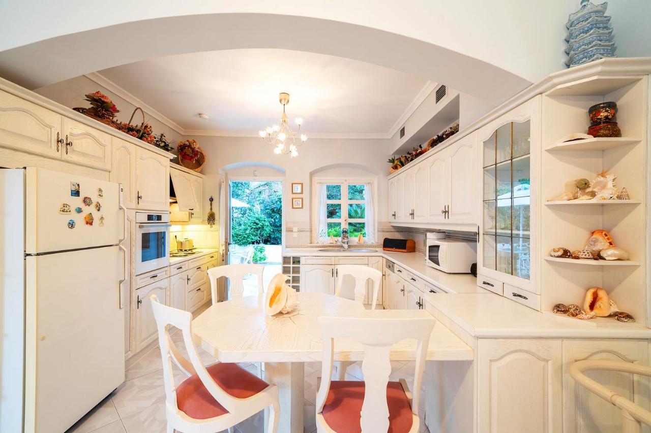 Villa Kefalonia Original - Alexander Beachfront