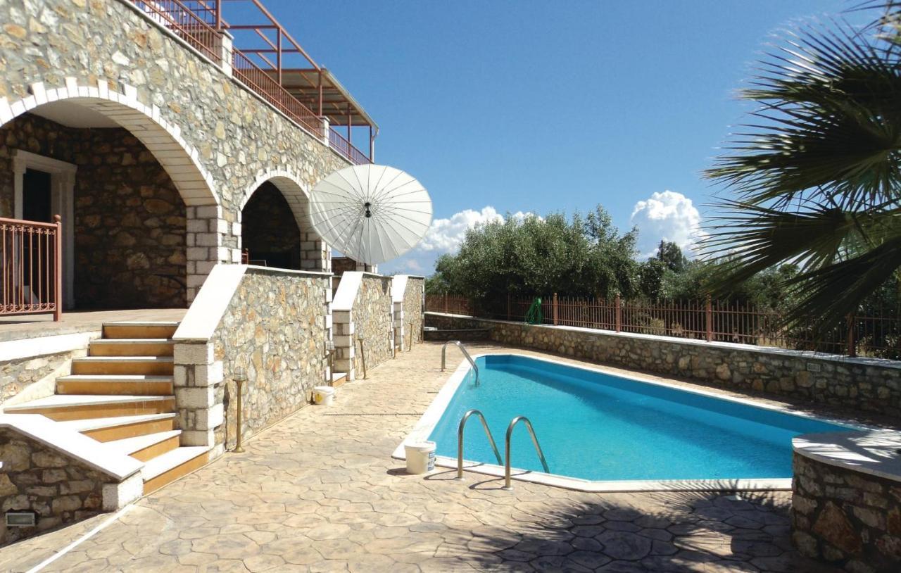 3 Bedroom Lovely In Paralio Astros Holiday home Koutroufa