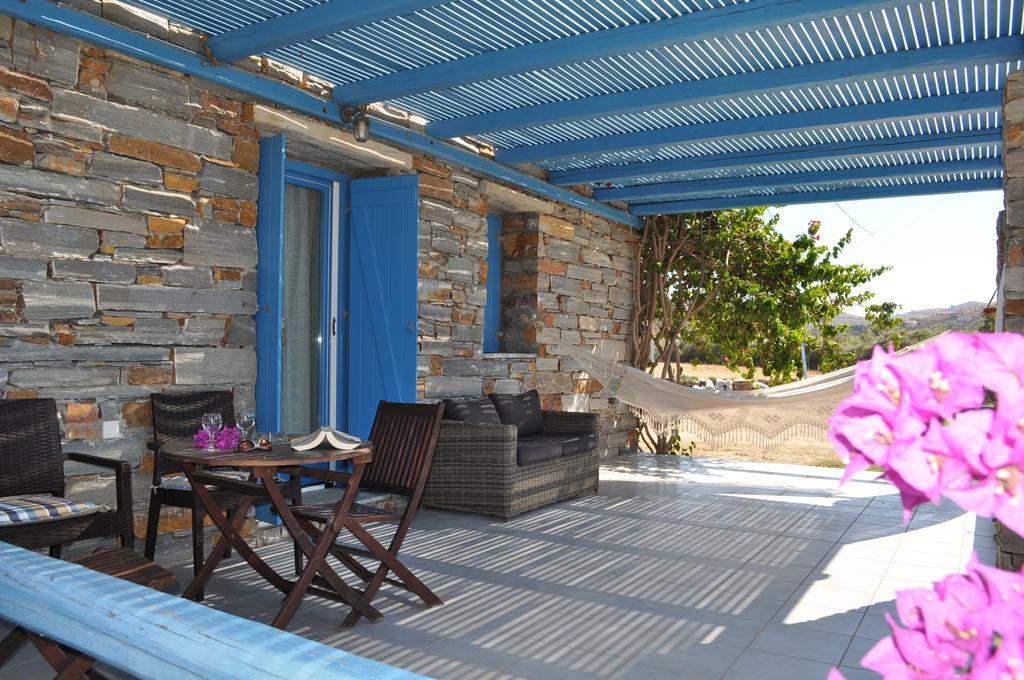 Cavo Perlevos Studios 3*