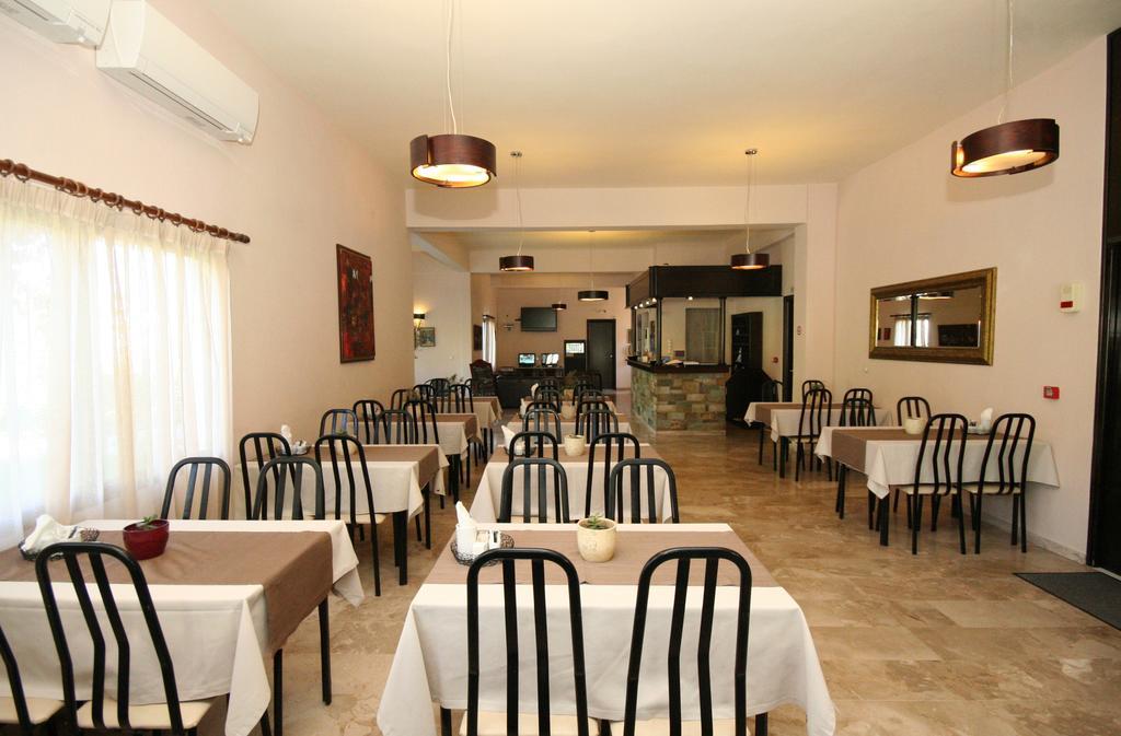 Hotel Kalives 3*