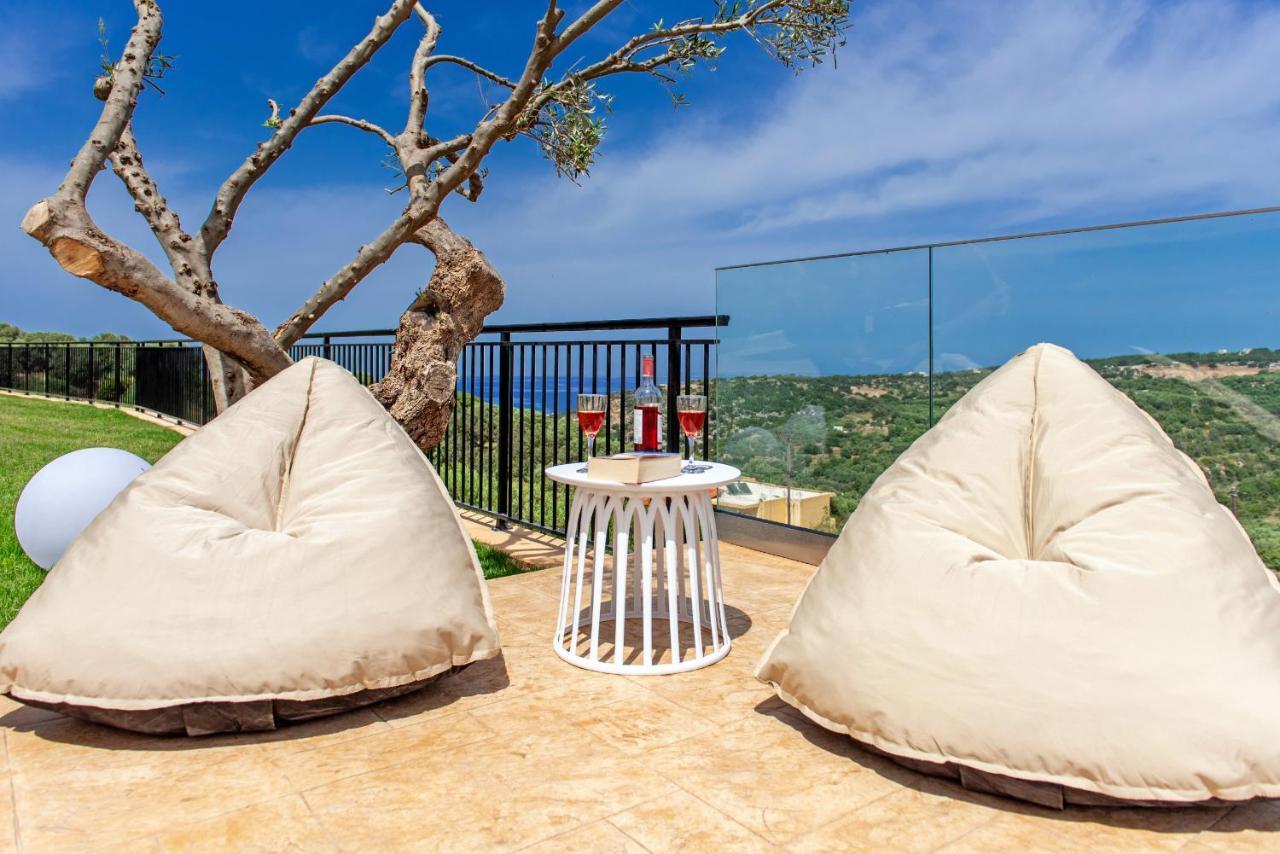Oasis, Luxury Villa