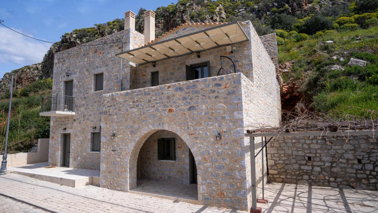 Holiday home Alexandra's House