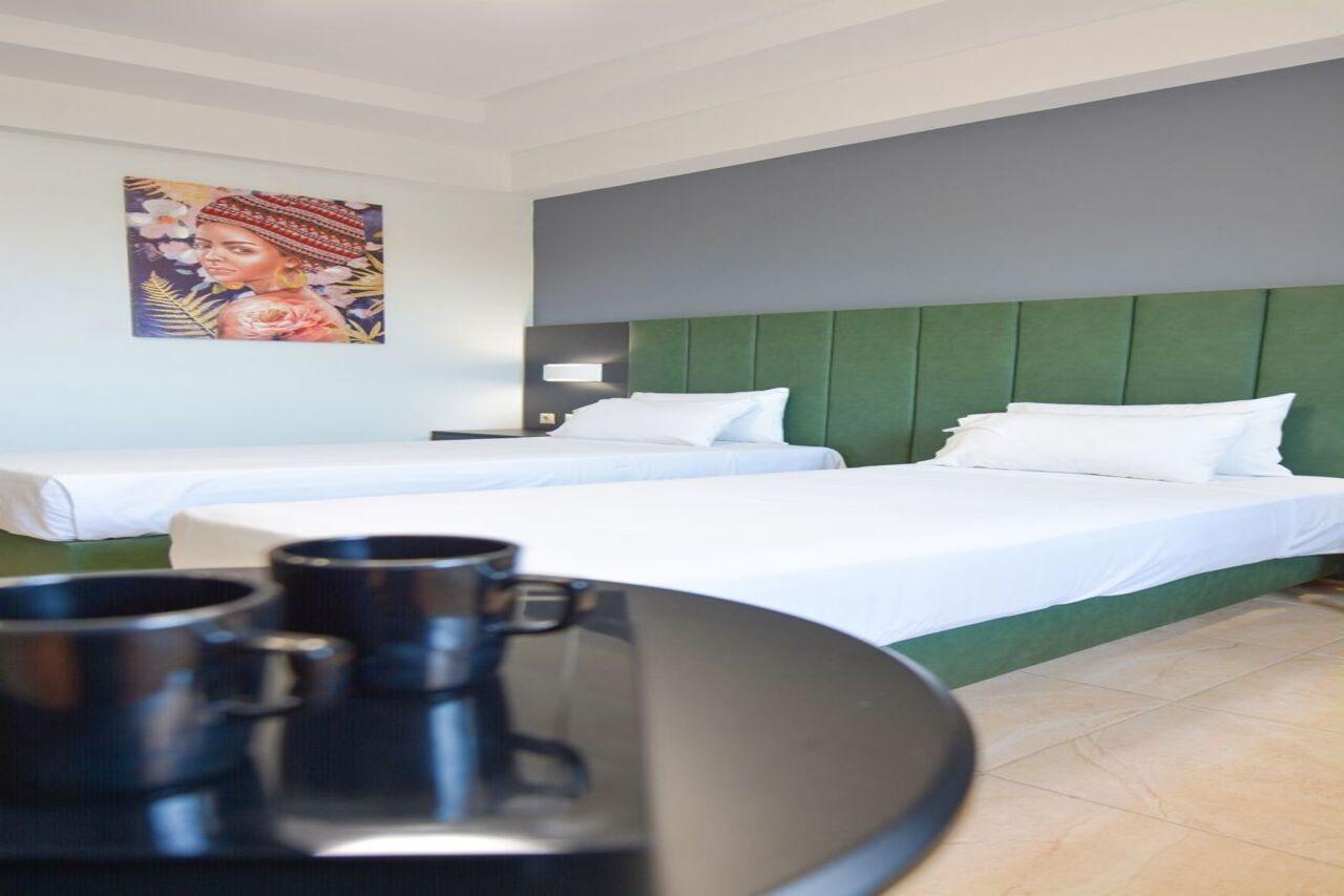 Hotel Perinthos 4*