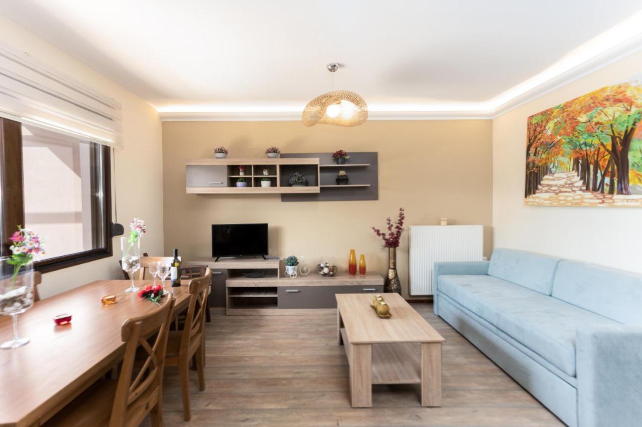 Twinstars With Courtyard And View Apartment