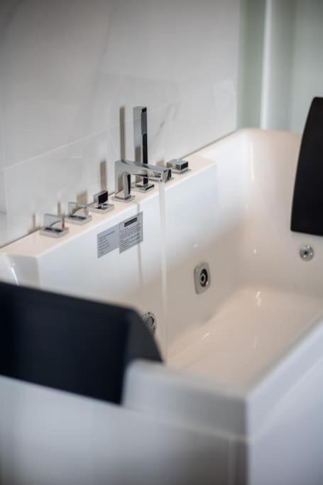 Apartment La Casa New Coastal & Jacuzzi Volos