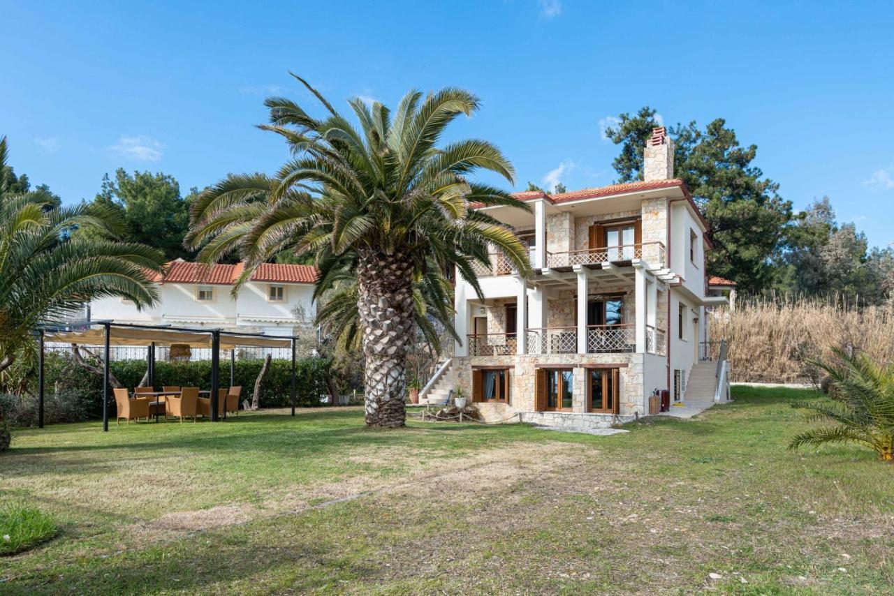 Vitamin Sea Beachfront Villa, Sithonia #feelslikehome * Metamorfosi (Sithonia)