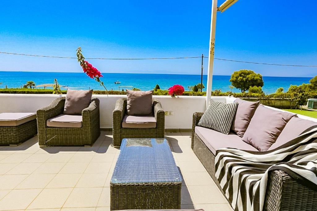 Mira Mare Beachfront * Nea Skioni